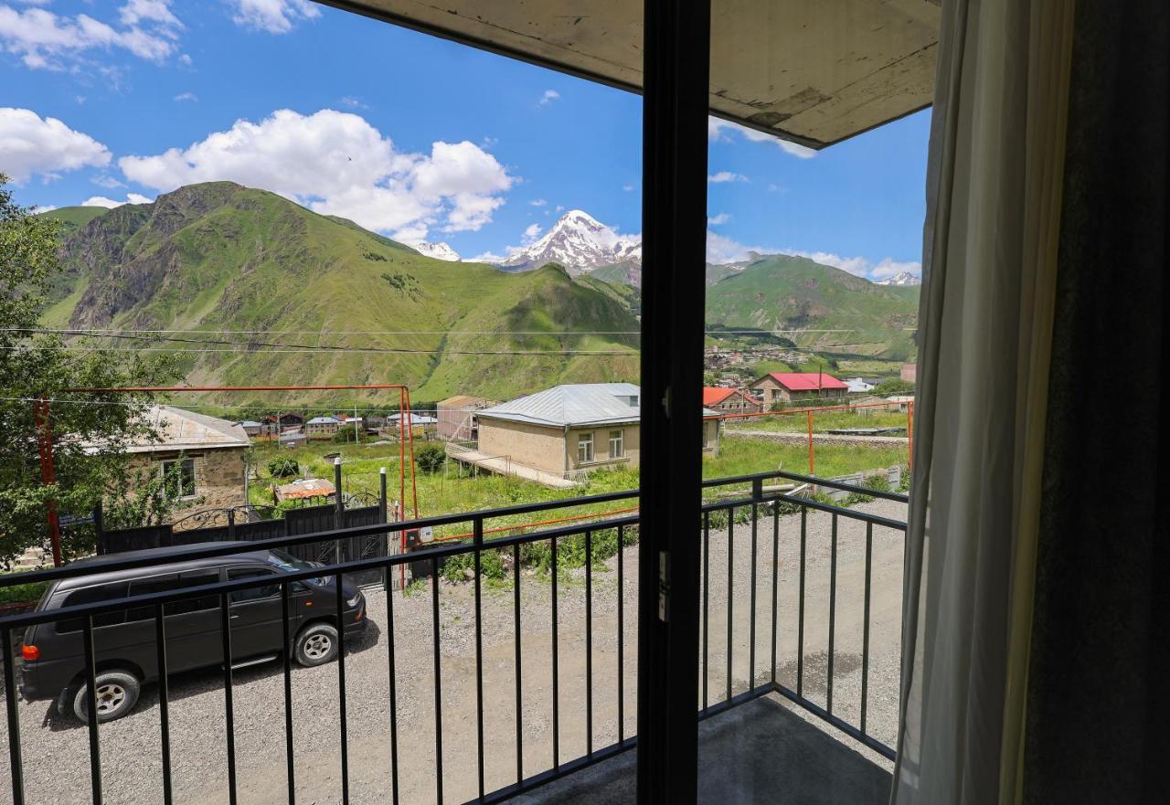 Hotel Heaven Hill Kazbegi Esterno foto