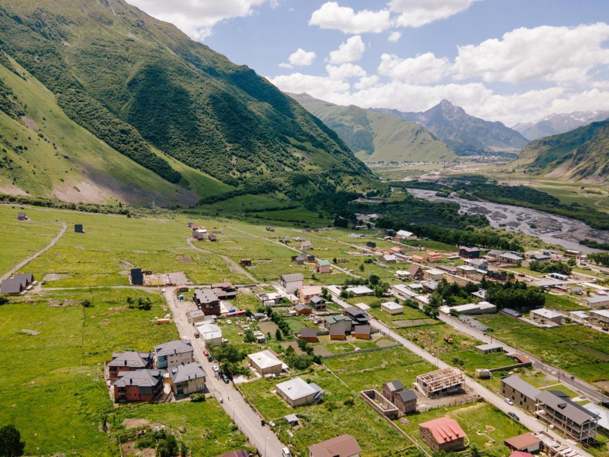 Hotel Heaven Hill Kazbegi Esterno foto